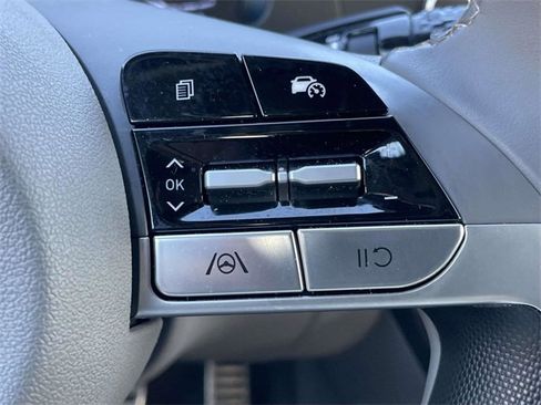 Certified 2025 Hyundai Elantra Sport image 14