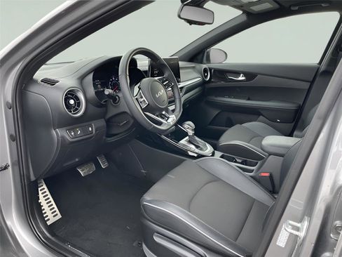 Used 2024 Kia Forte GT-Line w/ GT-Line Premium Package image 13