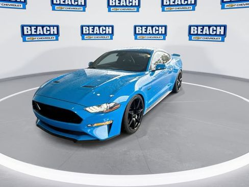 Used 2022 Ford Mustang GT Premium w/ Equipment Group 401A RWD image 4