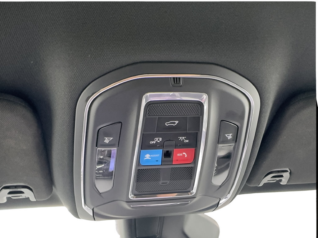 Used 2024 Jeep Wagoneer L Series II RWD image 48