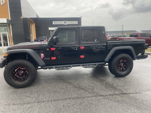 Used 2021 Jeep Gladiator Rubicon w/ Safety Group AWD/4WD image 3