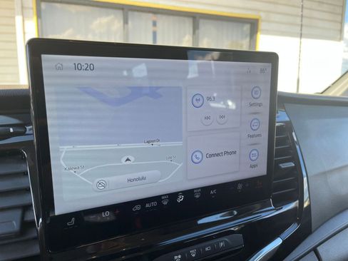 Used 2023 Ford Transit 350 XLT image 21