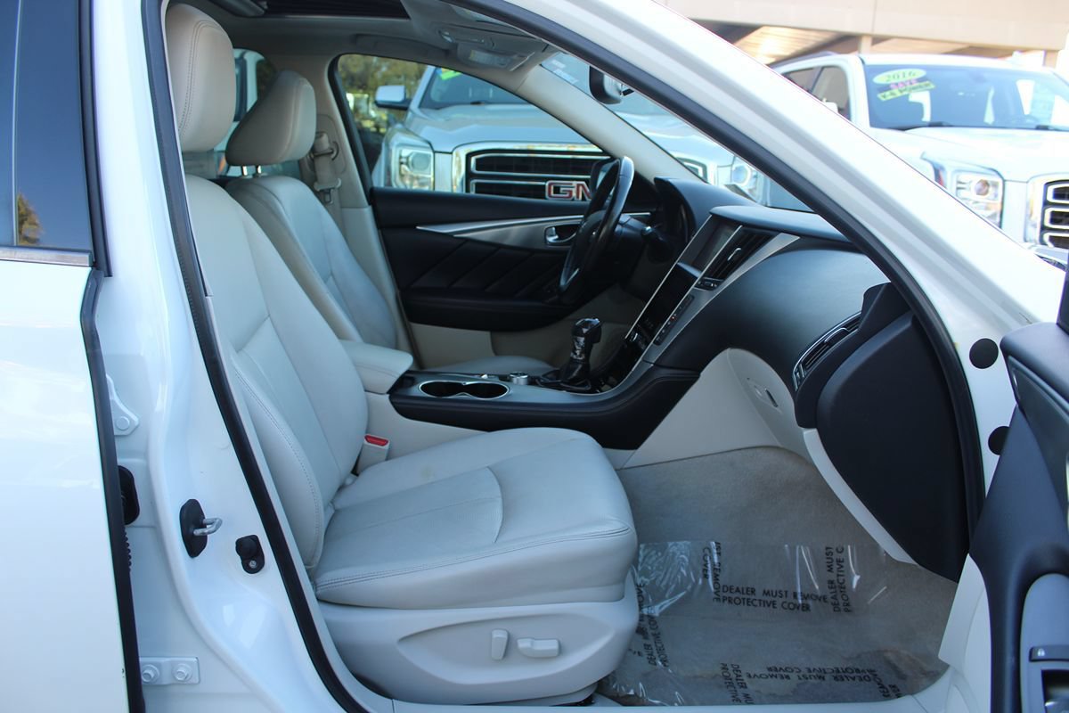Used 2015 INFINITI Q50 Premium w/ Navigation Package RWD image 24