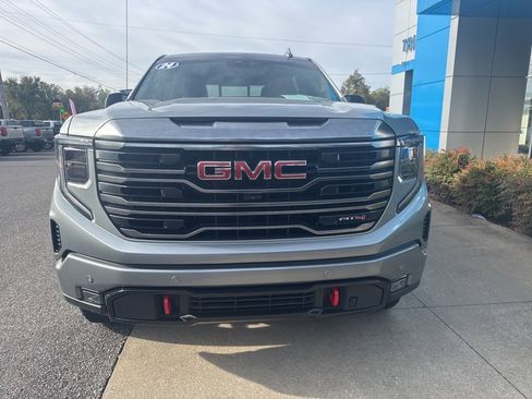 Used 2024 GMC Sierra 1500 AT4 w/ AT4 Preferred Package image 4
