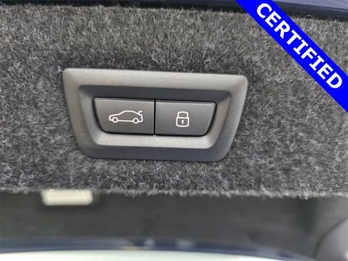 Used 2023 BMW 540i w/ Premium Package image 18