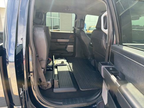 Used 2025 Ford F350 Lariat w/ Chrome Package AWD/4WD image 28