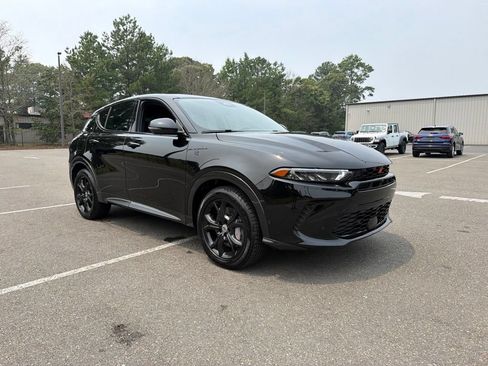 Used 2024 Dodge Hornet R/T Plus w/ Tech Pack Plus w/o Parking AWD/4WD image 4