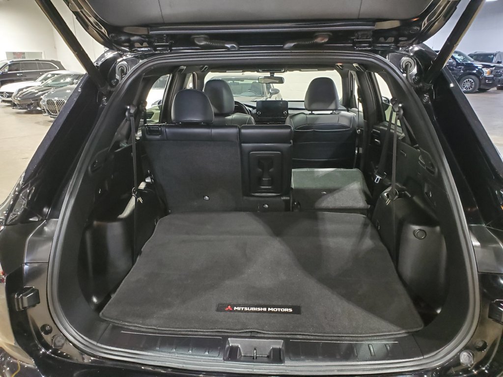 Used 2024 Mitsubishi Outlander SE Black Edition FWD image 46