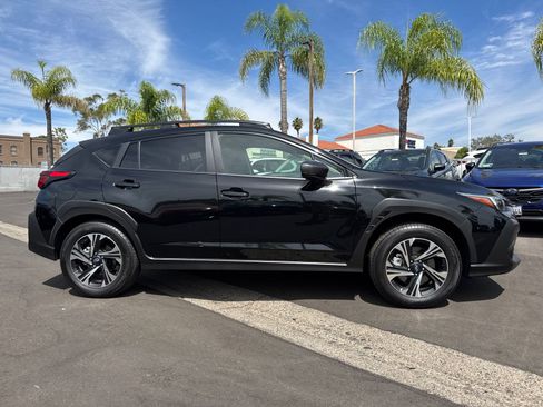 Used 2024 Subaru Crosstrek 2.0i Premium image 5