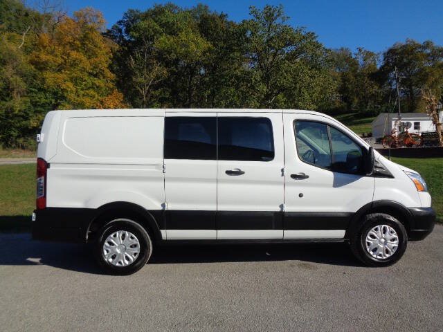 Used 2019 Ford Transit 250 130 Low Roof w/ Exterior Upgrade Package RWD image 8