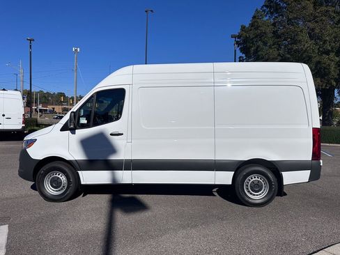 New 2026 Mercedes-Benz Sprinter 144 Cargo image 7
