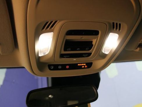 Used 2021 Buick Envision Essence w/ Technology Package I AWD/4WD image 20