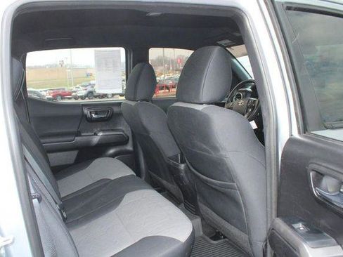 Certified 2021 Toyota Tacoma TRD Off-Road w/ Technology Package image 10