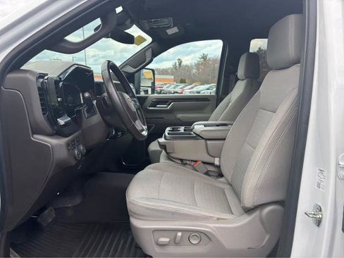 Used 2025 Chevrolet Silverado 2500 LT w/ Convenience Package image 15