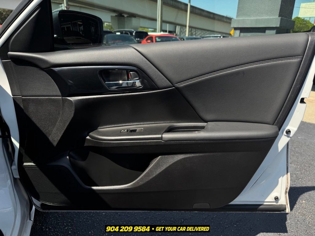 Used 2015 Honda Accord Sport image 38