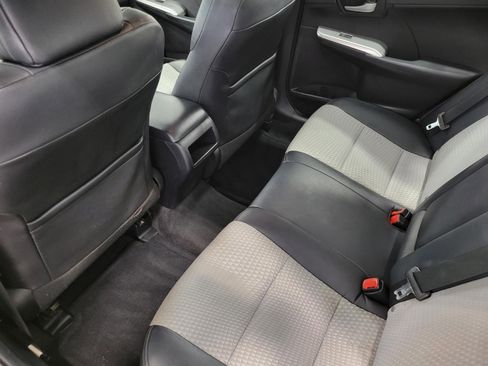 Used 2012 Toyota Camry SE FWD image 21