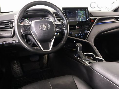 Used 2024 Toyota Camry XLE image 2