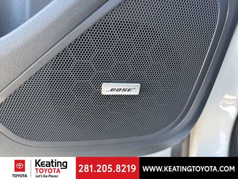 Used 2018 Chevrolet Bolt Premier w/ Driver Confidence II Package image 14