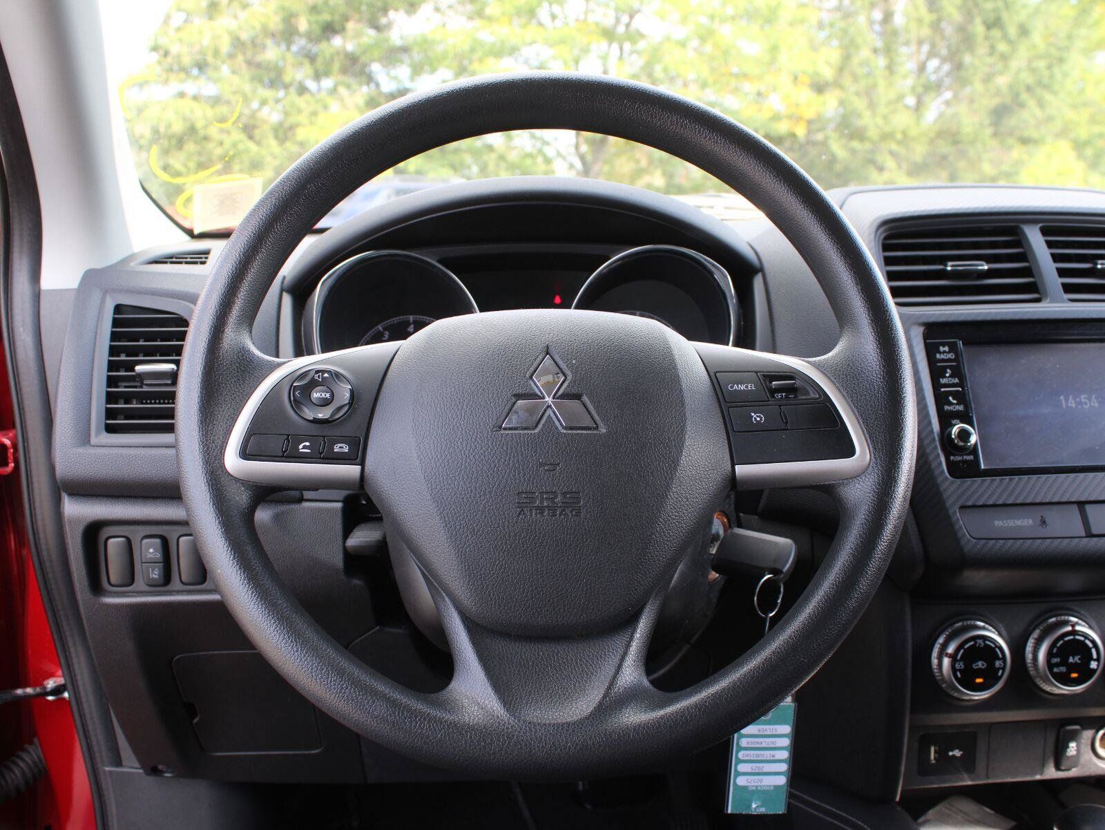 Used 2025 Mitsubishi Outlander Sport ES AWD/4WD image 11