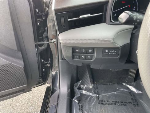 Used 2019 Toyota Avalon Limited w/ Advanced Safety Package image 30