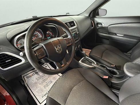 Used 2013 Dodge Avenger SE image 18