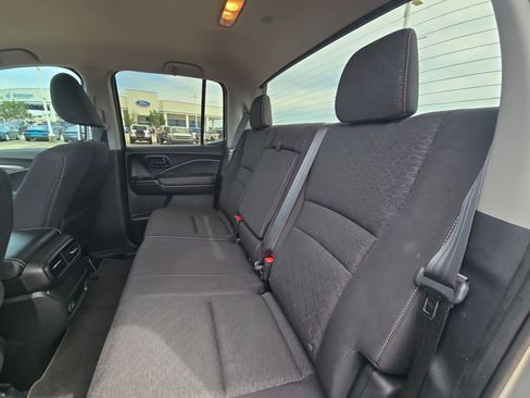 Used 2025 Honda Ridgeline Sport image 27