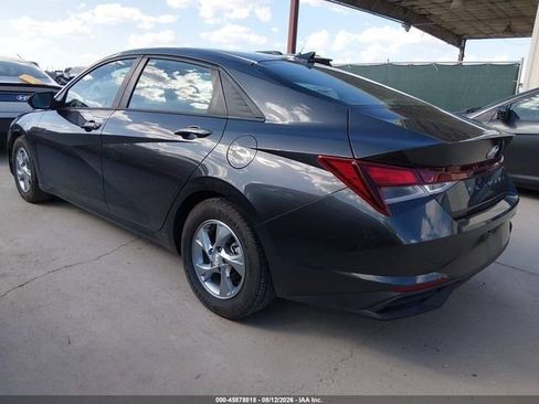 Used 2021 Hyundai Elantra SE FWD image 3