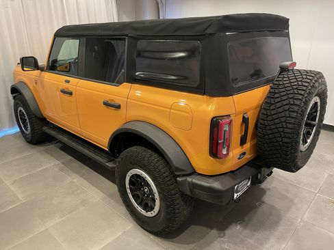 Used 2021 Ford Bronco Badlands image 4