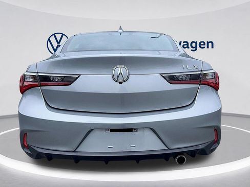 Used 2019 Acura ILX FWD image 4