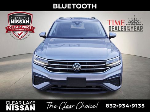 Used 2022 Volkswagen Tiguan SE AWD/4WD image 2