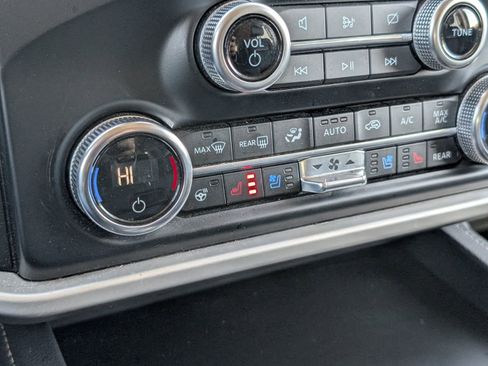 Used 2024 Ford Expedition Max XLT image 20