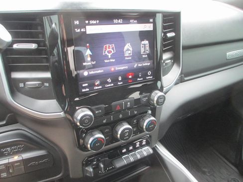 Used 2021 RAM 2500 Big Horn w/ Level 1 Equipment Group image 27