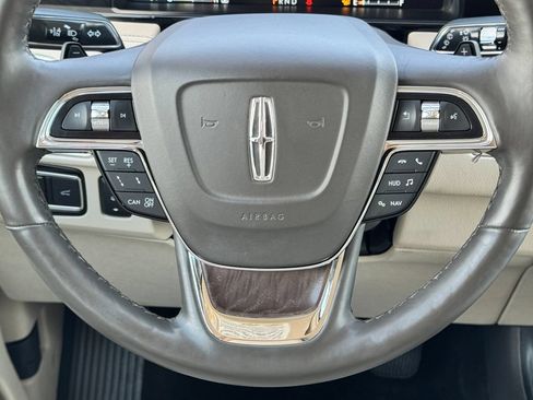 Used 2021 Lincoln Navigator Reserve w/ Luxury Package AWD/4WD image 25