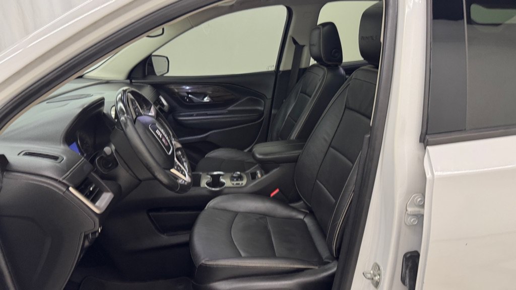 Used 2019 GMC Terrain Denali w/ Driver Alert Package II AWD/4WD image 15
