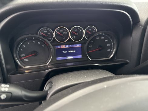 Used 2019 Chevrolet Silverado 1500 LT w/ All-Star Edition image 9