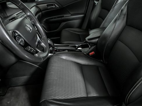 Used 2016 Honda Accord Sport image 17