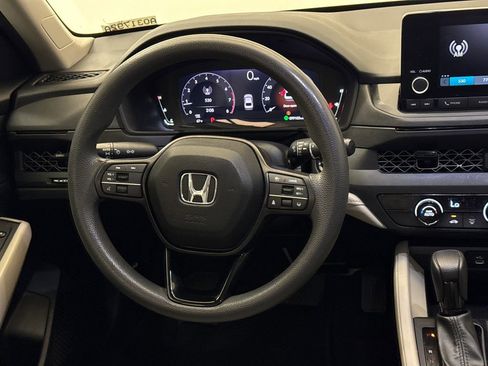 Used 2023 Honda Accord LX image 12