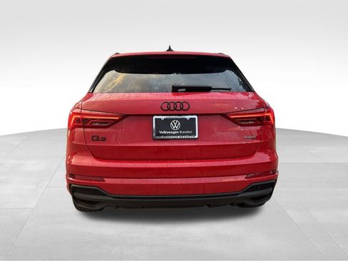 Used 2023 Audi Q3 2.0T Premium w/ Black Optic Sport Package image 4
