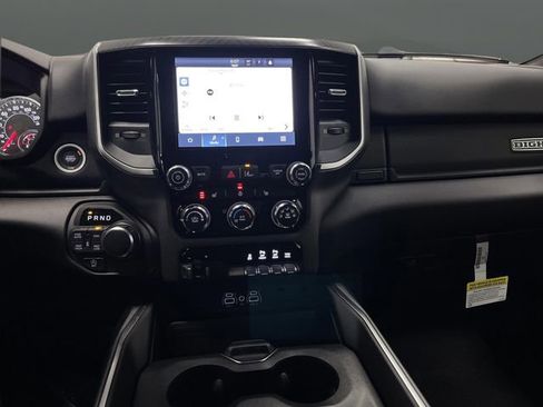 New 2026 RAM 1500 4x4 Crew Cab image 8