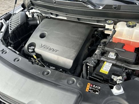 Certified 2023 Buick Enclave Avenir w/ Avenir Technology Package image 10