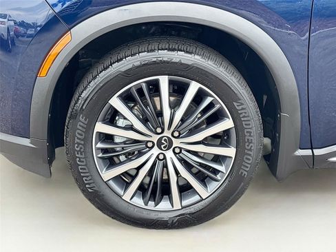 Used 2023 INFINITI QX60 Sensory w/ Cargo Package FWD image 34