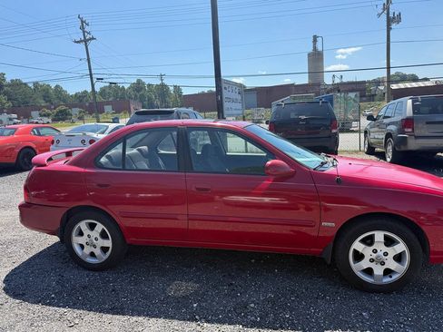 Used 2005 Nissan Sentra 1.8 S w/ (J01) Sunroof Pkg FWD image 8