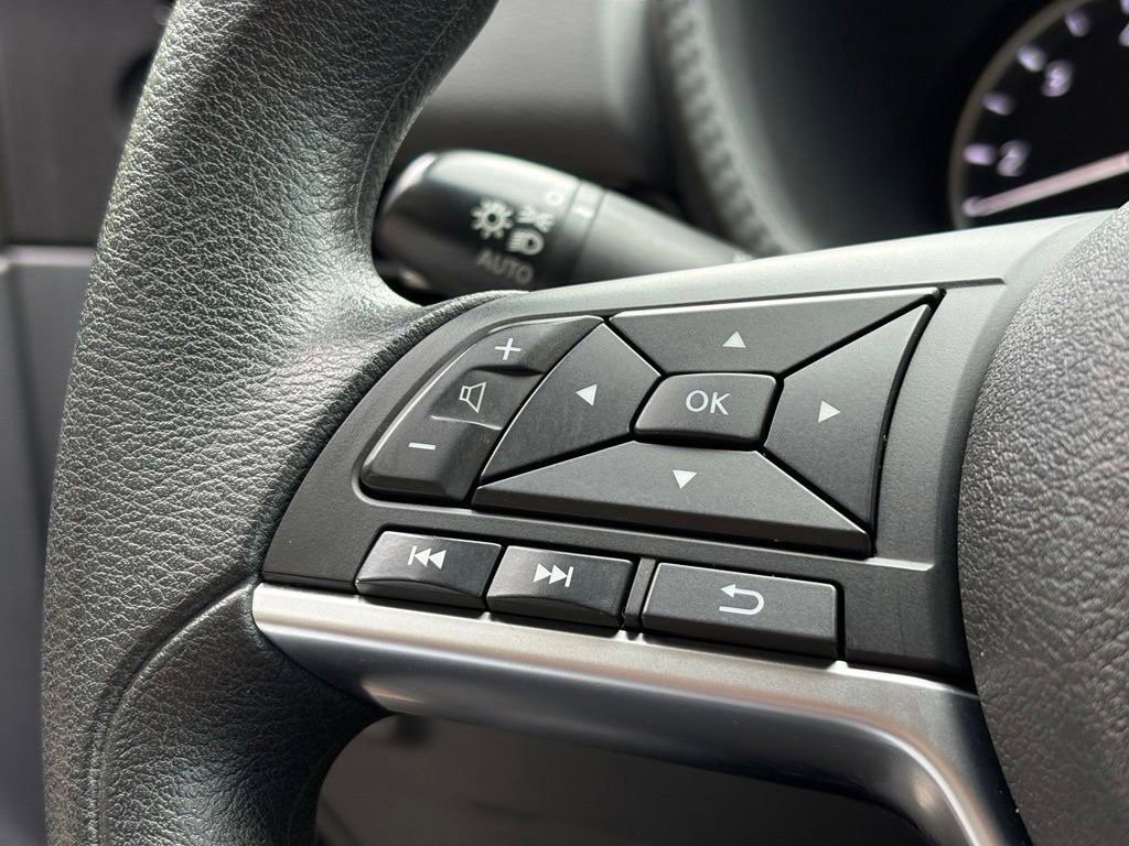 Used 2024 Nissan Sentra SV FWD image 15