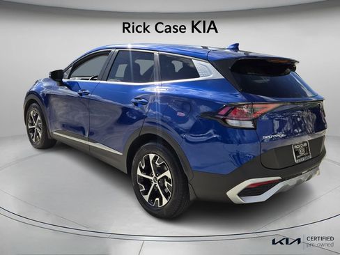Certified 2025 Kia Sportage EX image 8