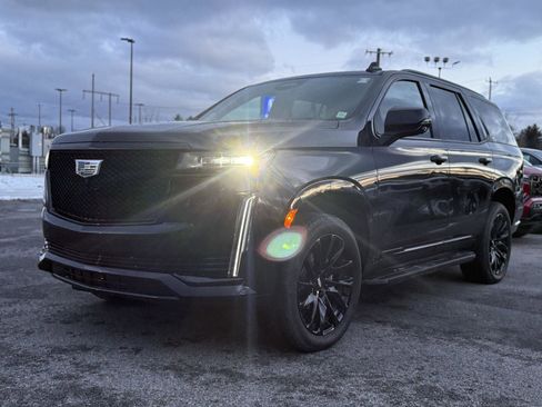 Certified 2024 Cadillac Escalade Sport Platinum w/ LPO, ONYX Package image 9