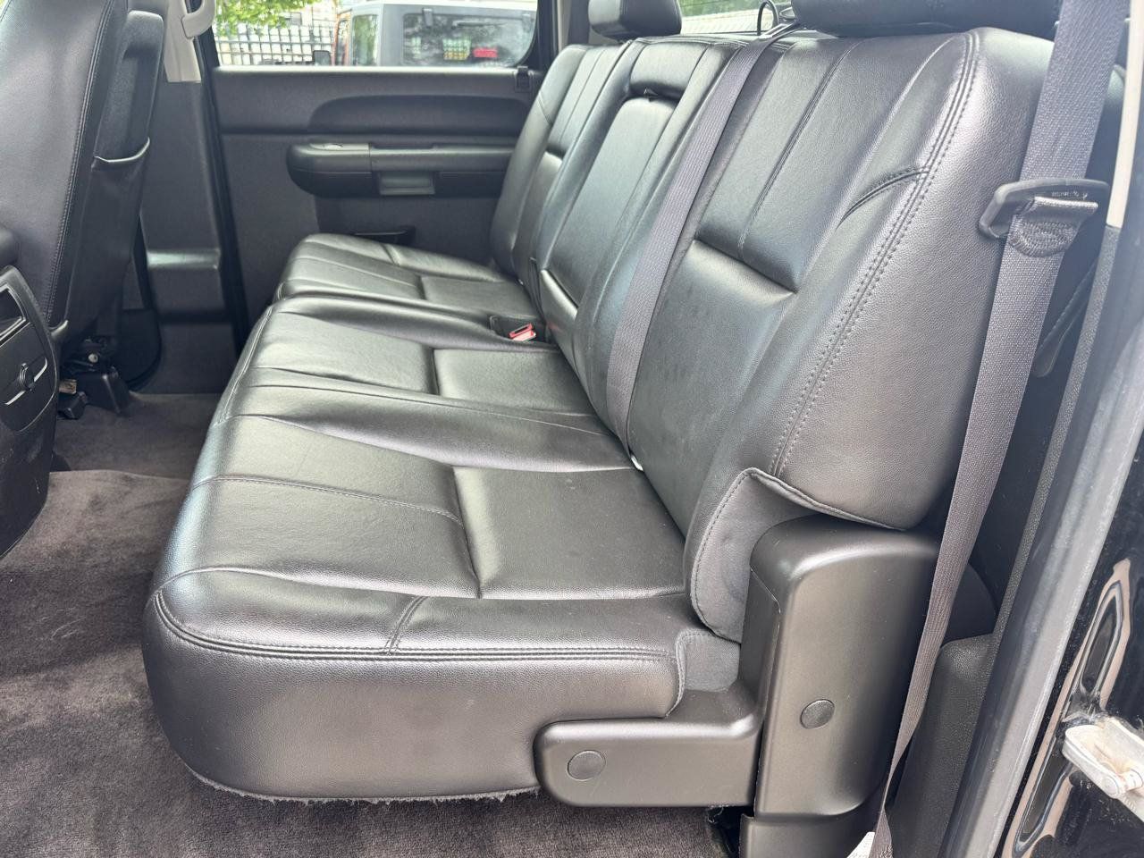 Used 2013 Chevrolet Silverado 2500 LT w/ Interior Plus Package AWD/4WD image 20