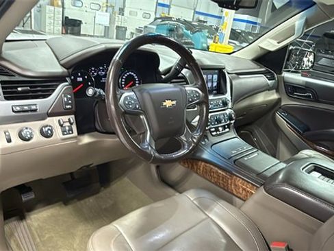 Certified 2018 Chevrolet Suburban Premier image 9