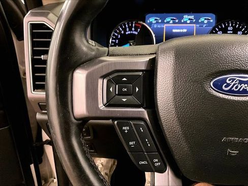 Used 2019 Ford Expedition Platinum AWD/4WD image 18