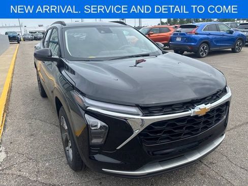 Certified 2024 Chevrolet Trax LT w/ Driver Confidence Package FWD image 5