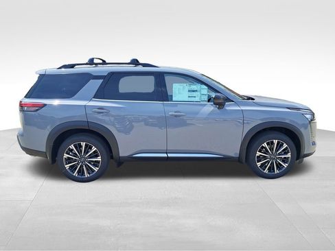 New 2026 Nissan Pathfinder Platinum w/ Lighting Package AWD/4WD image 8